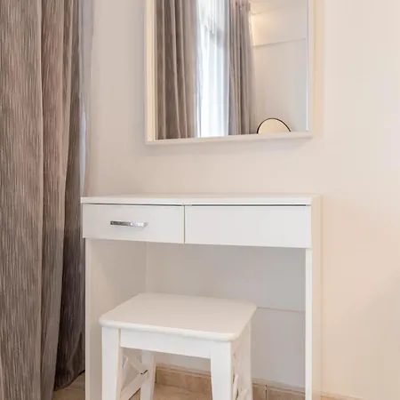 Appartement Seaside View 1-bedroom Apartment! *