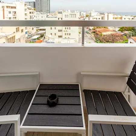 Seaside View 1-bedroom Apartment!