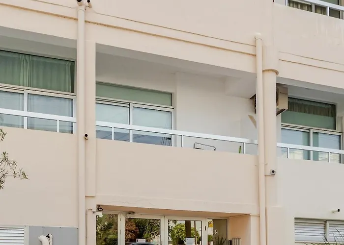 Seaside View 1-bedroom Apartment! 아파트 *