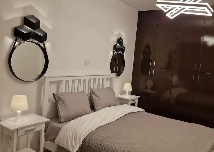 Seaside View 1-bedroom Apartment! 아파트 라르나카