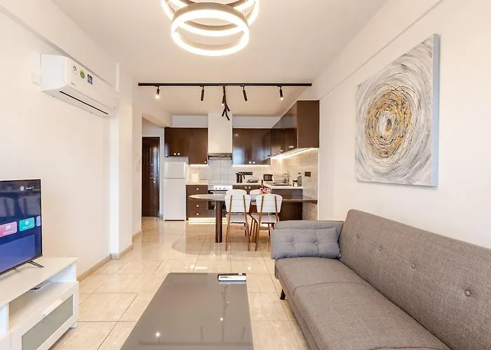 Seaside View 1-bedroom Apartment! * 라르나카