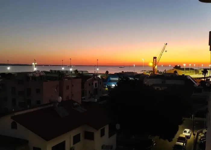 Apartman Seaside View 1-bedroom Apartment! Lárnaka