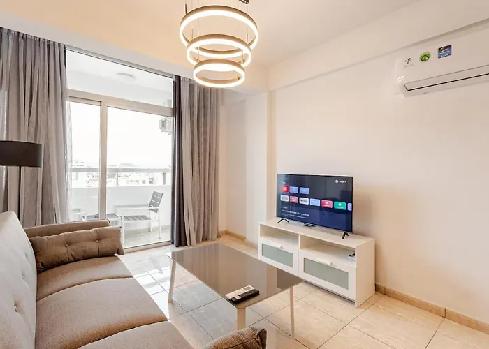 Seaside View 1-bedroom Apartment! Apartman